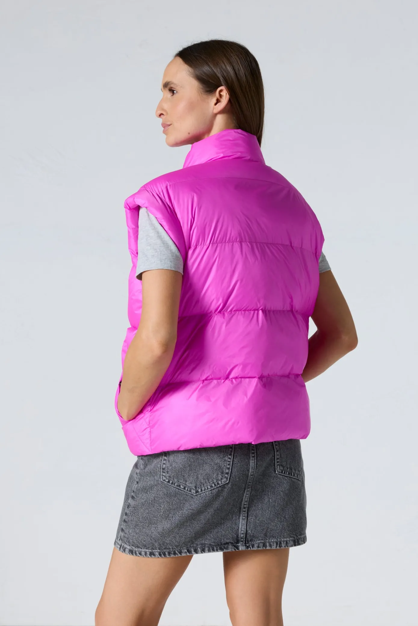 Doudoune courte oversize sans manches Rose électrique Lyna
