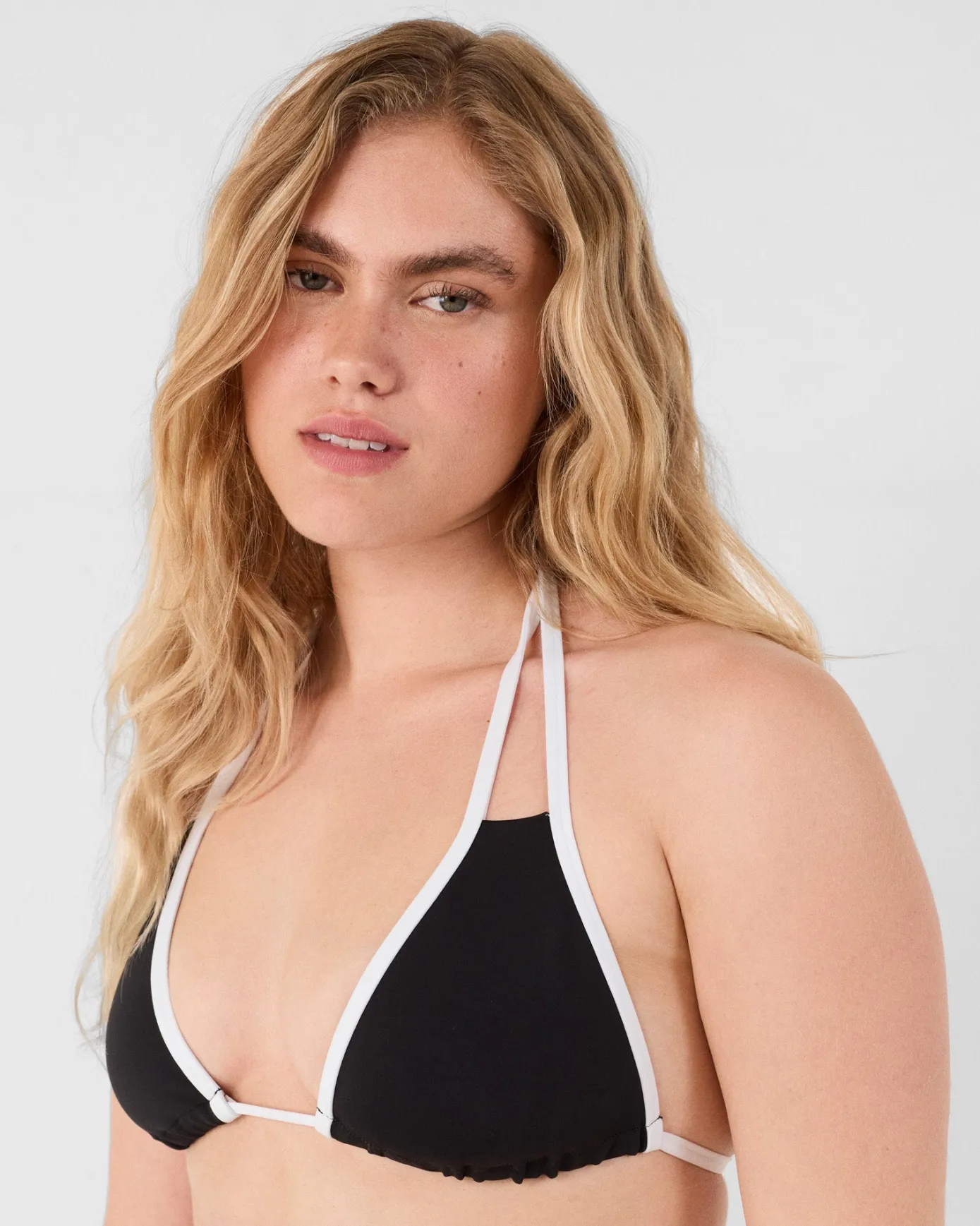 Haut de maillot de bain triangle Noir/blanc Maddie top