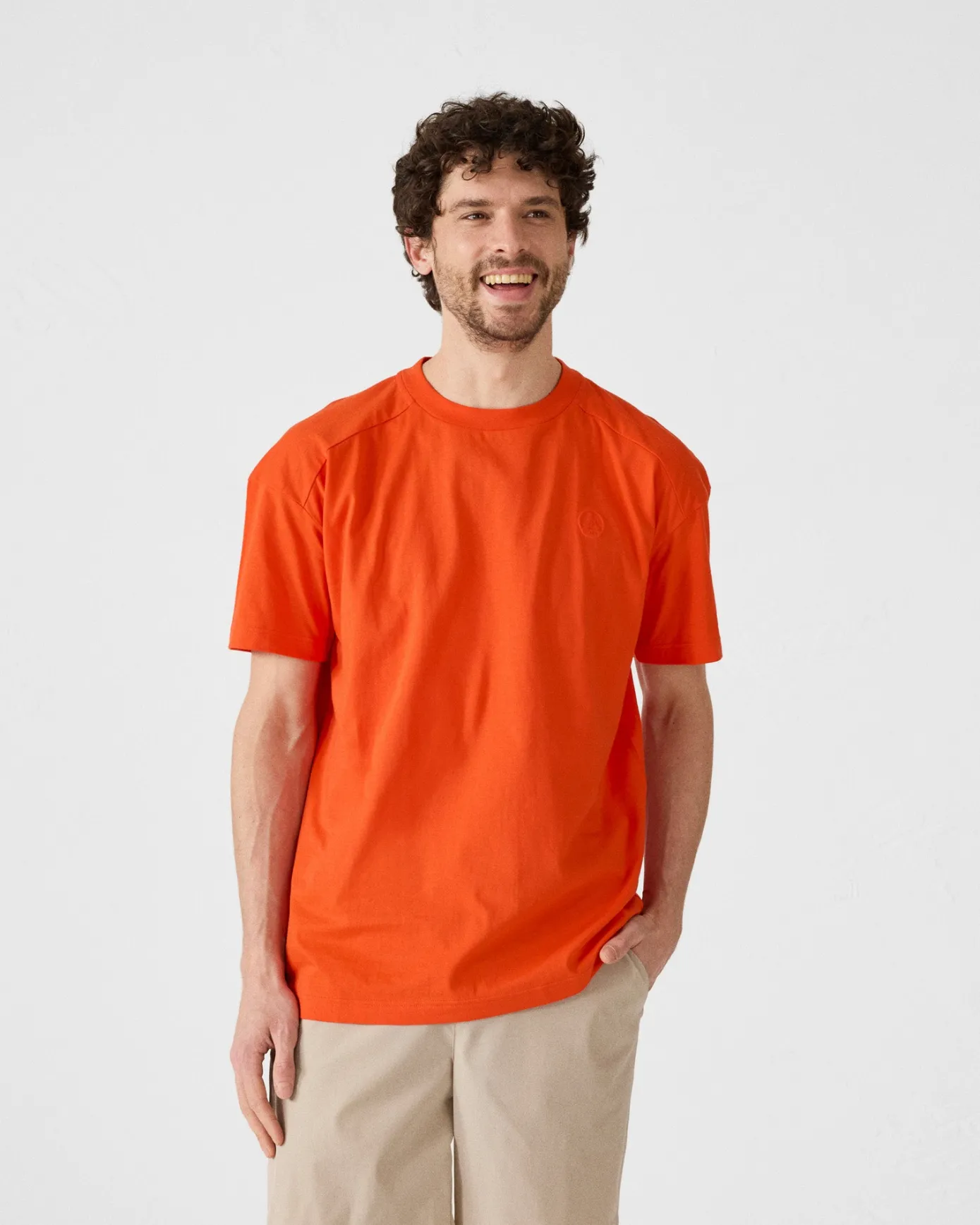 T-shirt col rond en coton Rouge feu Narong